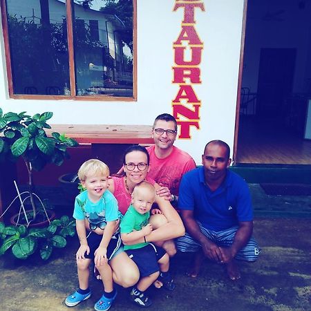 Hotel Athina & Restaurant Chilaw Ngoại thất bức ảnh