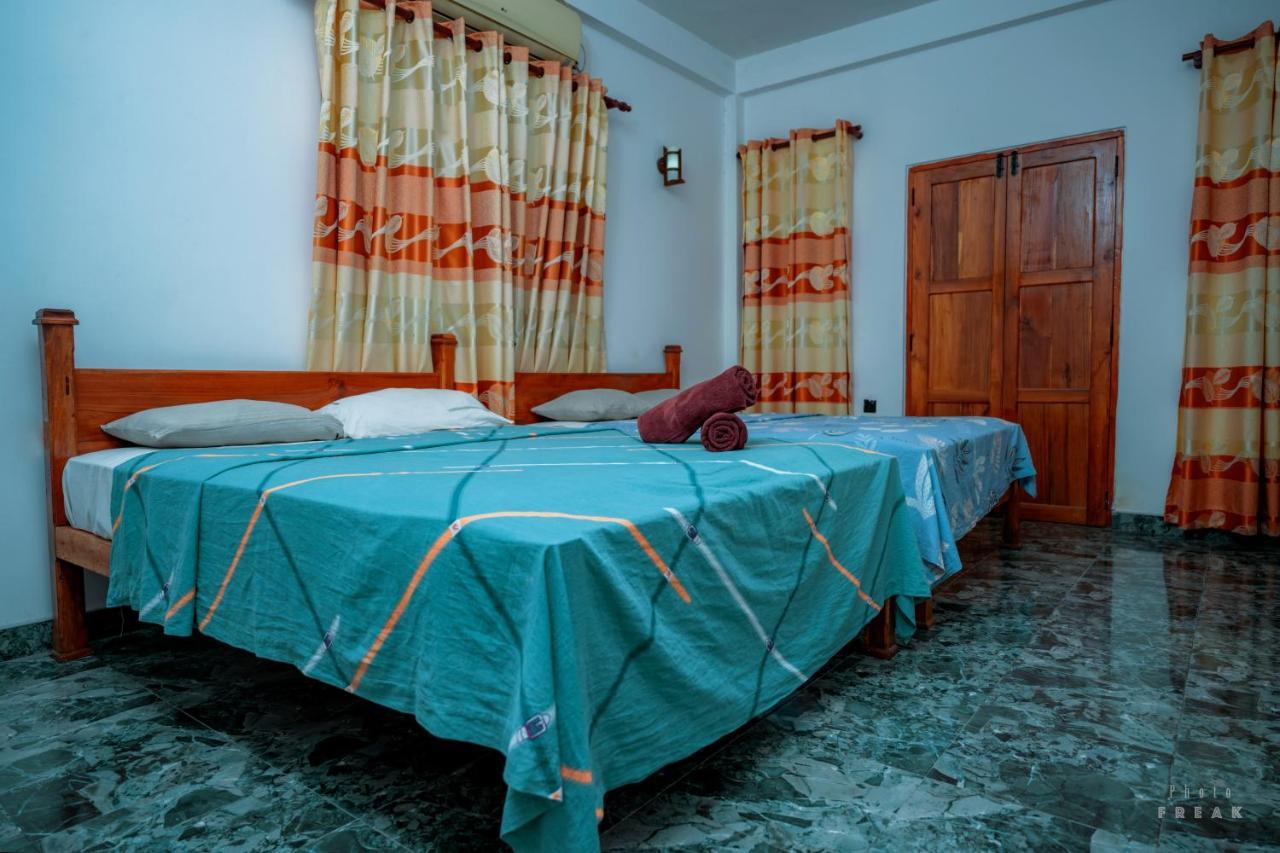Hotel Athina & Restaurant Chilaw Ngoại thất bức ảnh