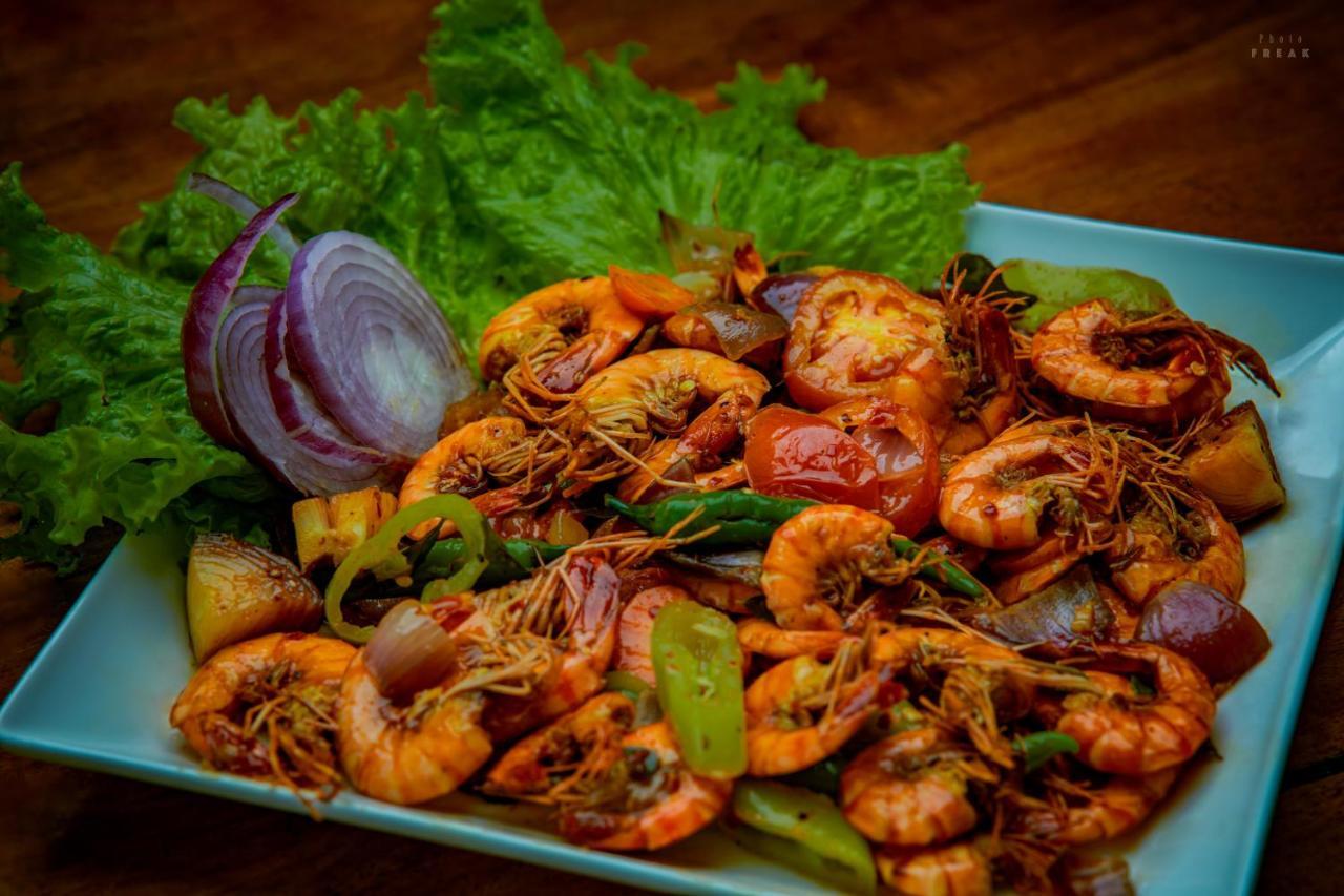 Hotel Athina & Restaurant Chilaw Ngoại thất bức ảnh