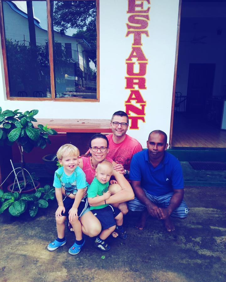 Hotel Athina & Restaurant Chilaw Ngoại thất bức ảnh